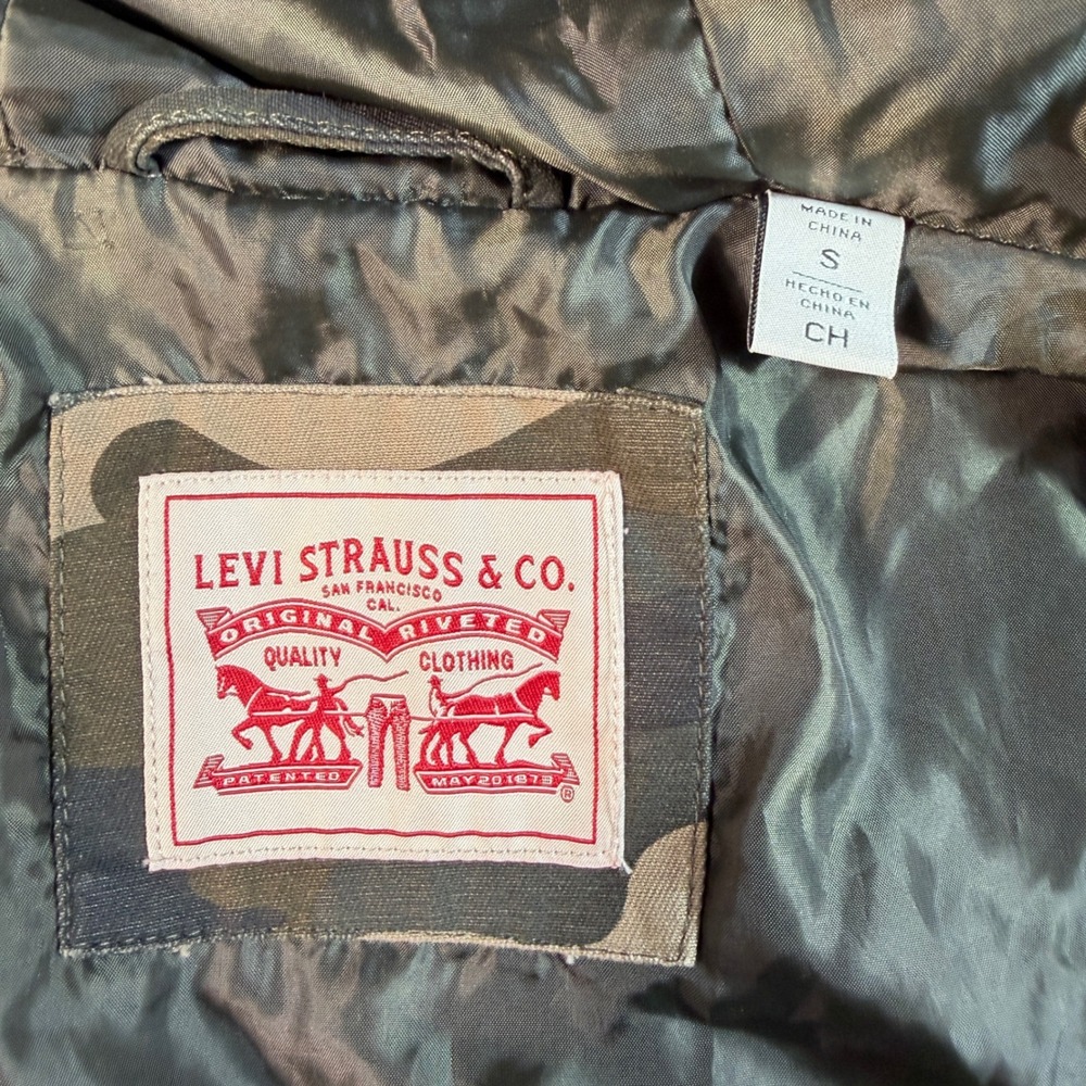 Levi's Camouflage Hooded Utility Jacket Women's Small Green Parka Camo Outdoor‎ - Picture 4 of 8